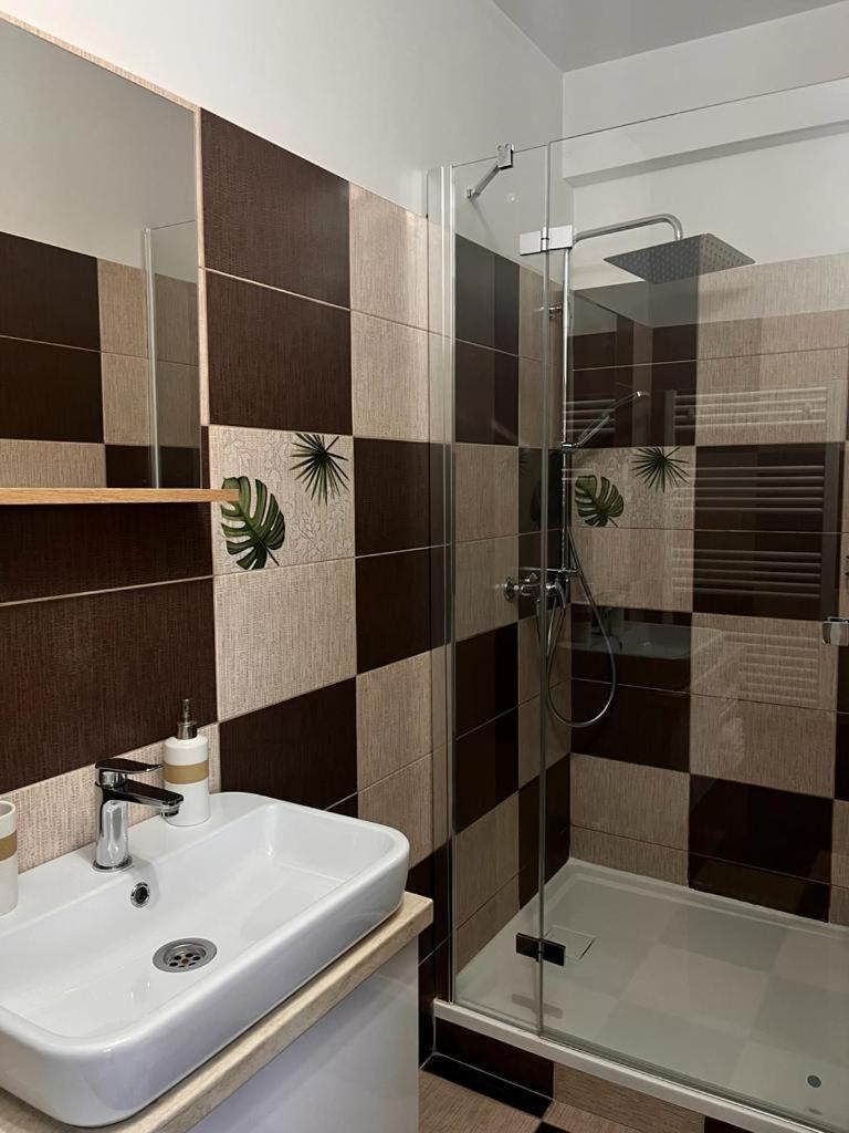 Natura City Center Studio Брашов Экстерьер фото